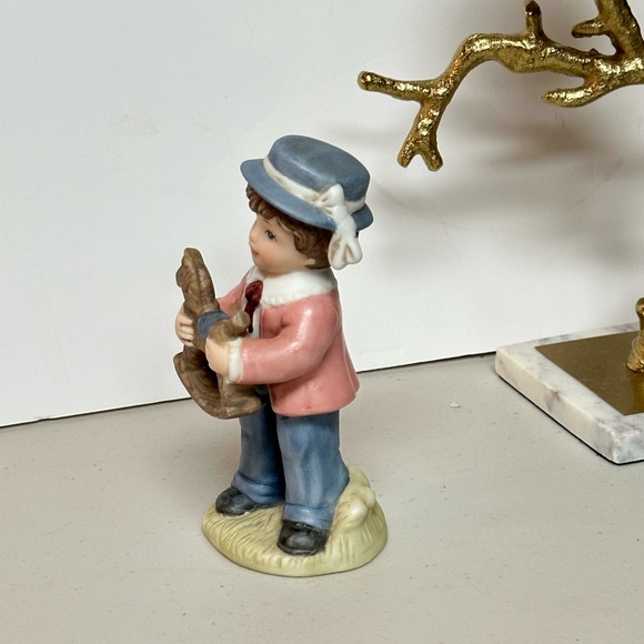 Homco Porcelain figurine Victorian Boy with Rocking Horse toy - Picture 8 of 10